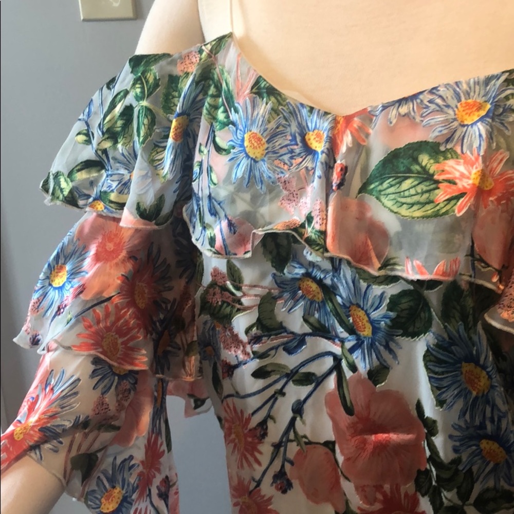 Top - Picture 2 of 4